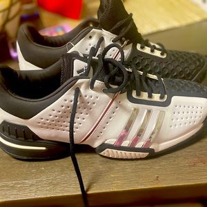 New without box mens size 11.5 Addidas Barricade sneakers